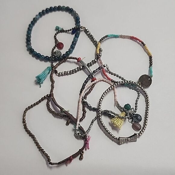 Lot of Stretch Bracelets - Picture 1 of 4